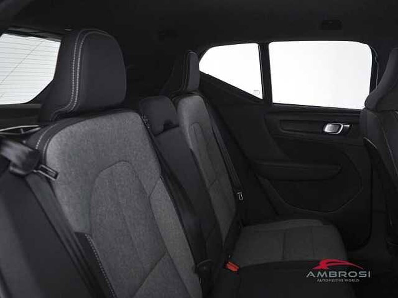 Volvo XC40 usata a Viterbo (11)