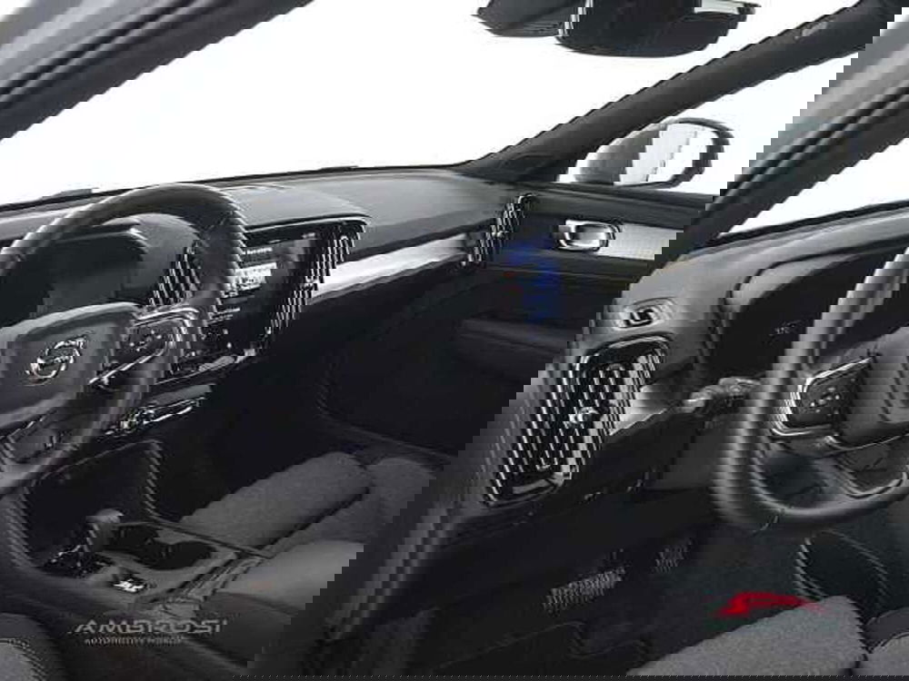 Volvo XC40 usata a Viterbo (8)