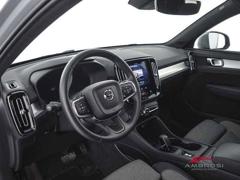 Volvo XC40 usata a Viterbo (8)