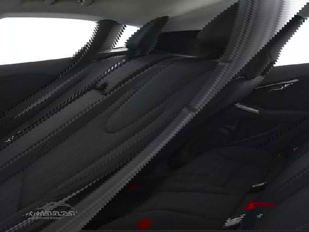 Volvo V40 Cross Country usata a Viterbo (10)