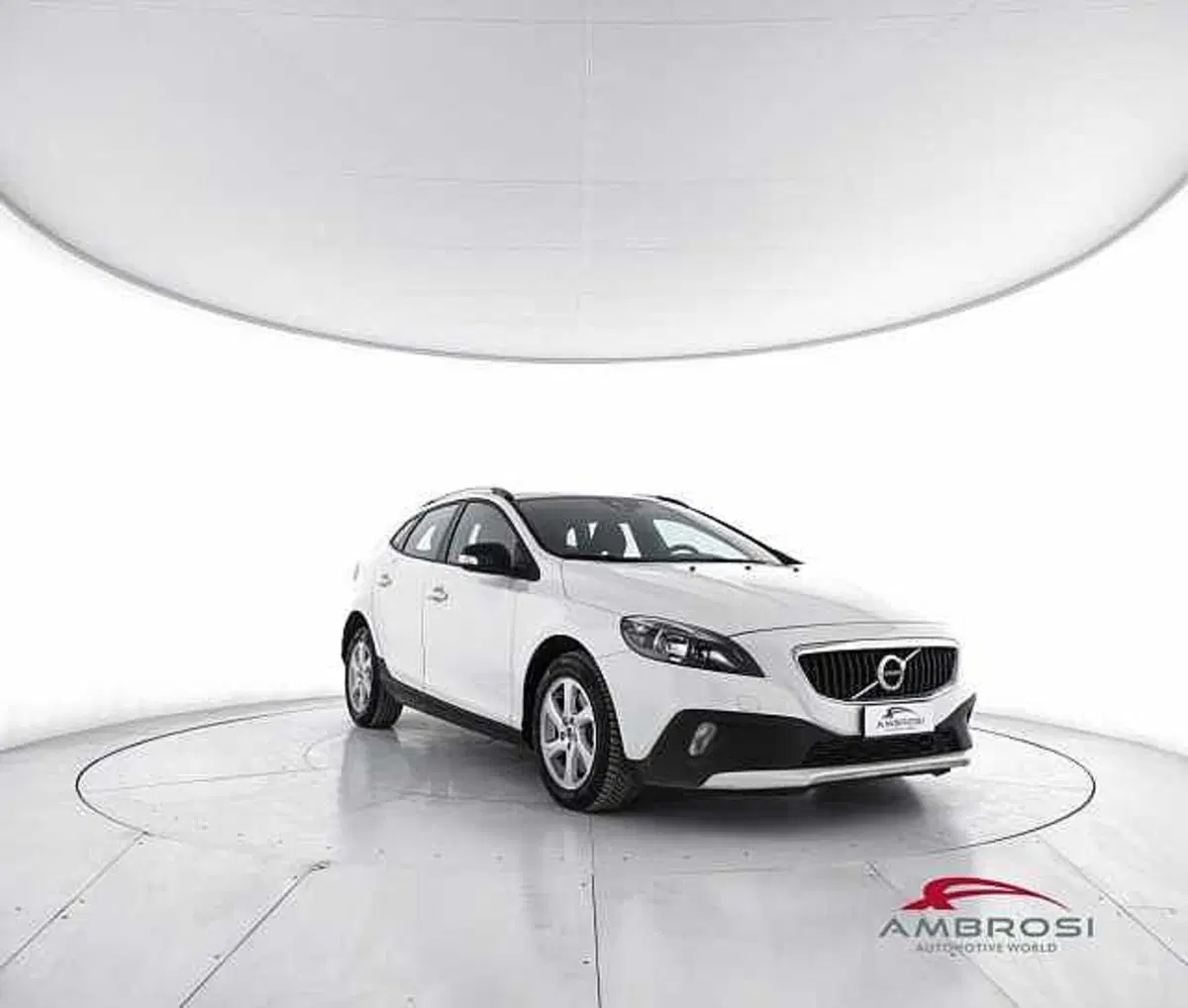 Volvo V40 Cross Country usata a Viterbo (2)