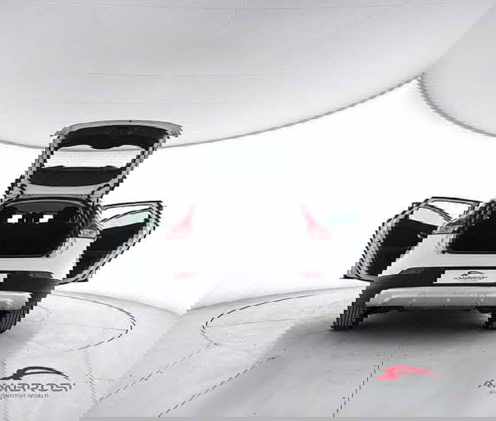 Volvo V40 Cross Country usata a Viterbo (7)