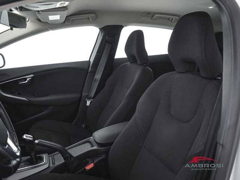 Volvo V40 Cross Country usata a Viterbo (9)