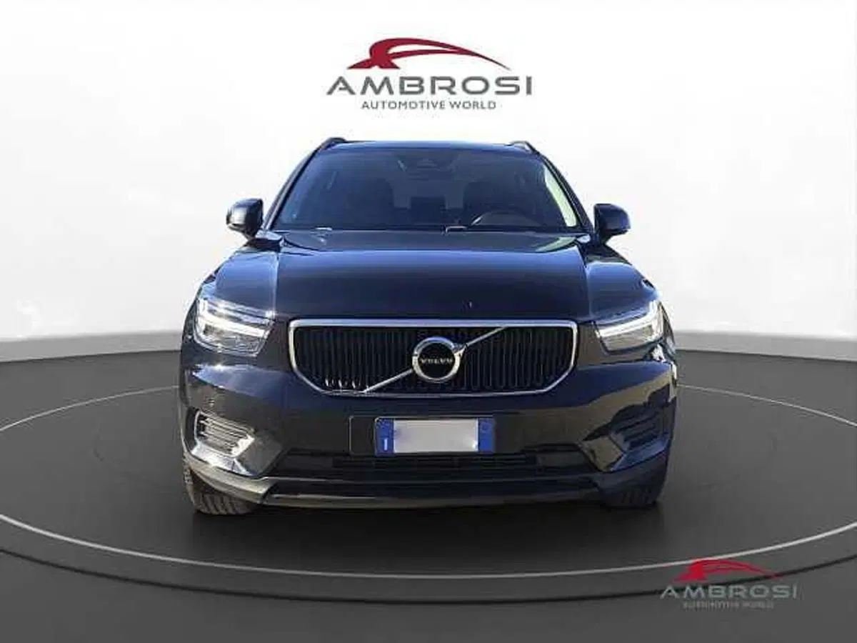 Volvo XC40 usata a Viterbo (7)