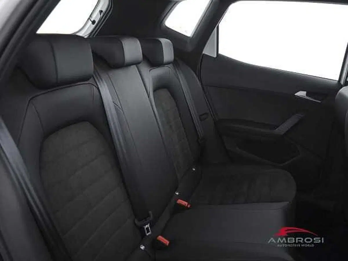 SEAT Arona usata a Viterbo (11)