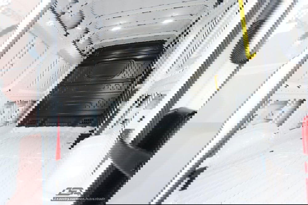 Volkswagen Veicoli Commerciali Crafter Furgone usata a Bologna (7)