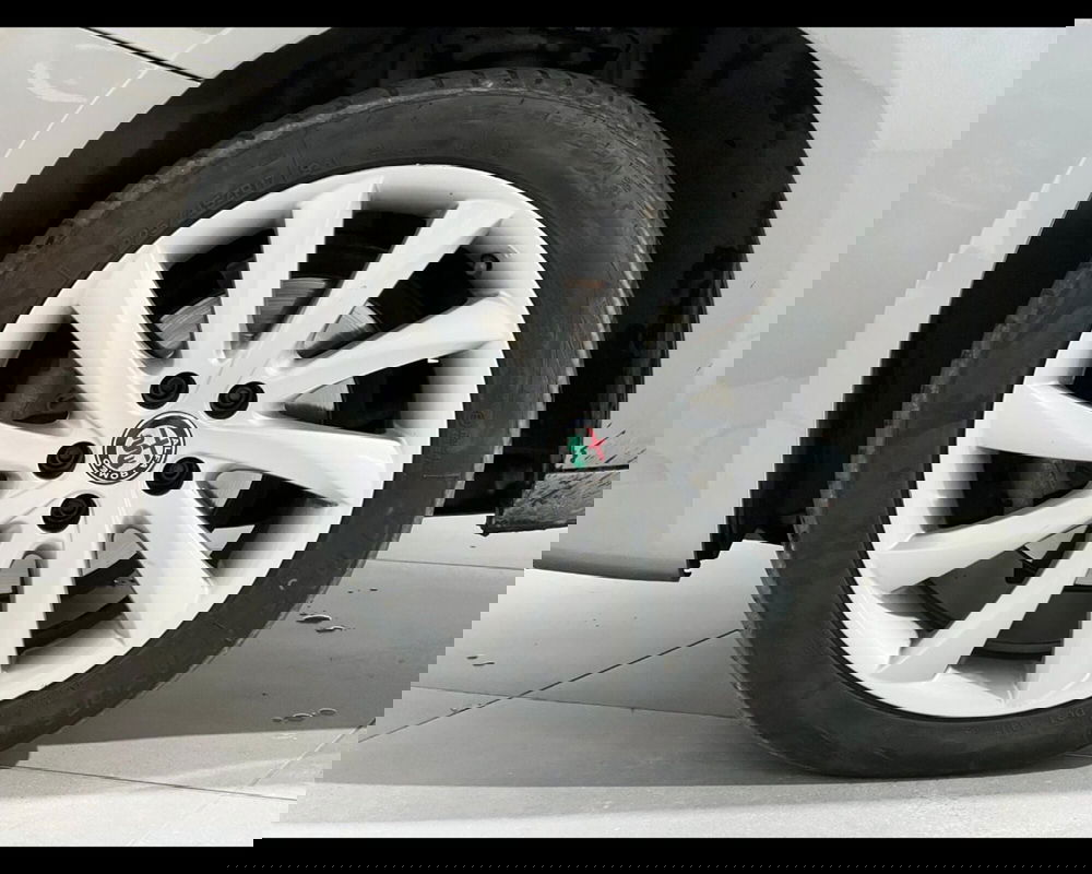 Alfa Romeo Giulietta usata a Asti (12)