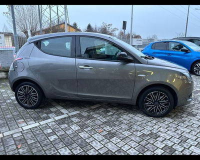 Lancia Ypsilon 1.0 FireFly 5 porte S&amp;S Hybrid Ecochic Gold del 2022 usata a Castenaso