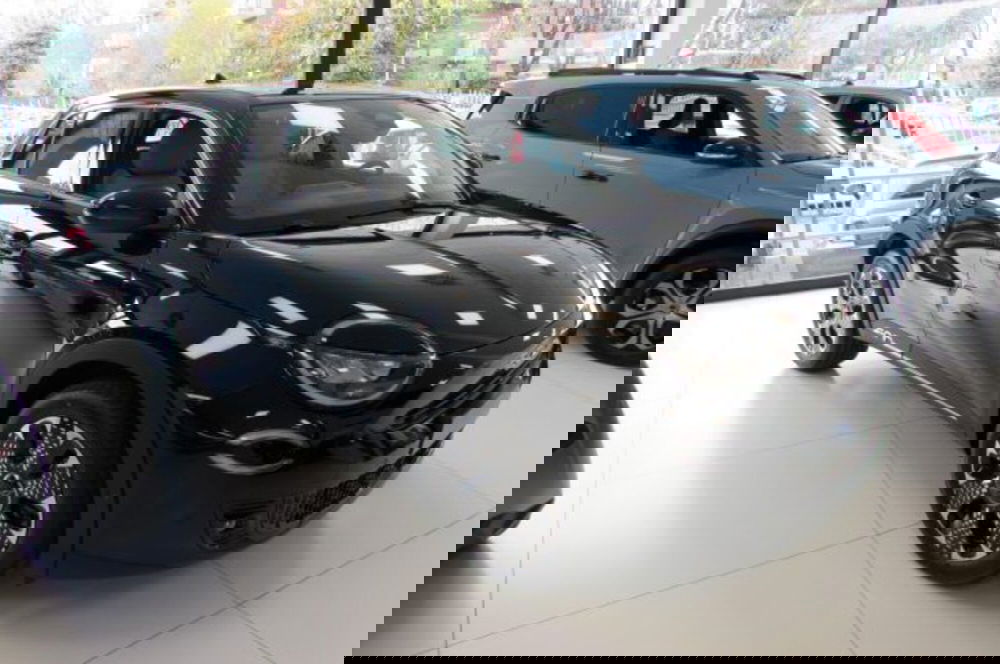 Fiat 600 nuova a Milano (2)