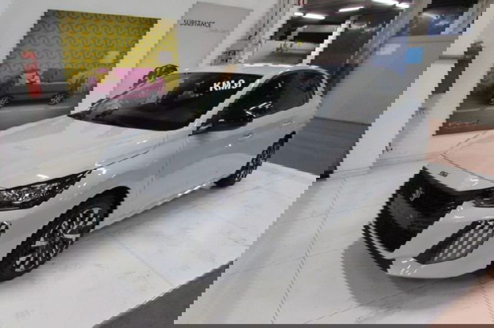 Peugeot 208 nuova a Milano