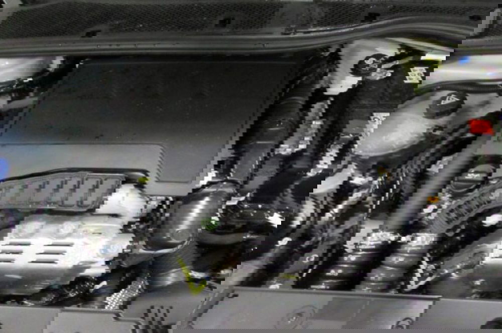 Peugeot 208 nuova a Milano (18)