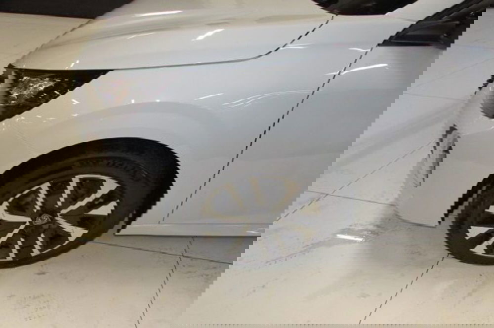 Peugeot 208 nuova a Milano (5)