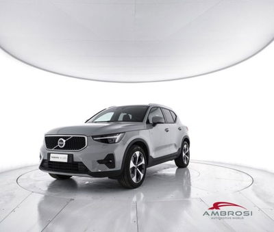 Volvo XC40 2.0 b3 Core auto del 2025 usata a Corciano