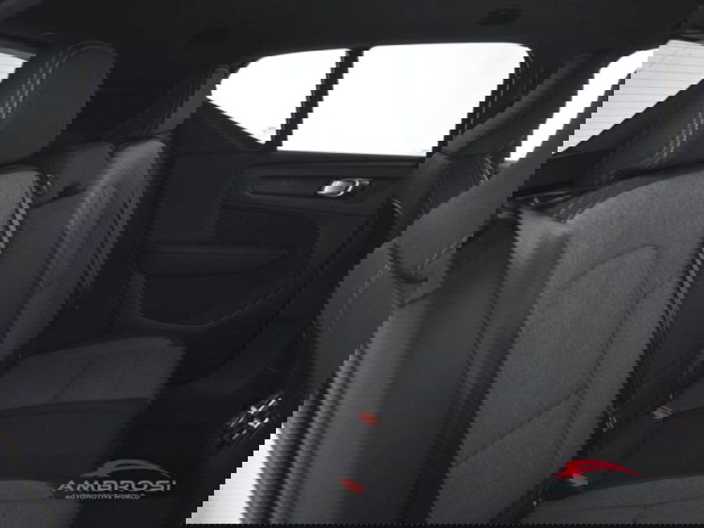 Volvo XC40 usata a Perugia (11)