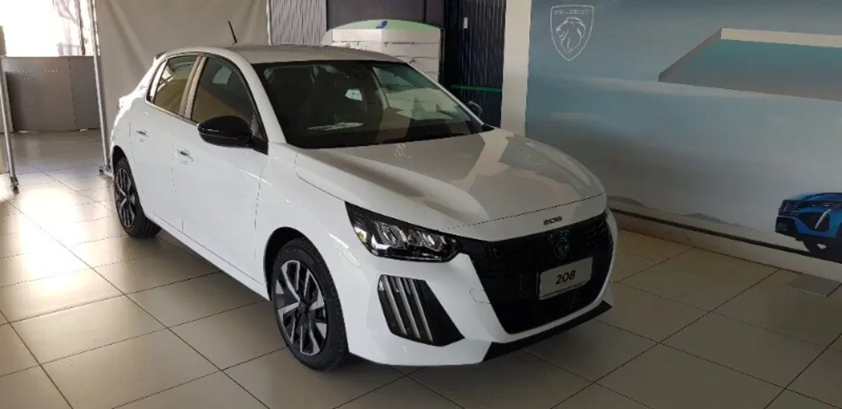 Peugeot 208 nuova a Pordenone