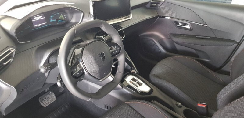 Peugeot 208 nuova a Pordenone (11)