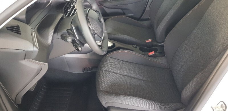 Peugeot 208 nuova a Pordenone (12)