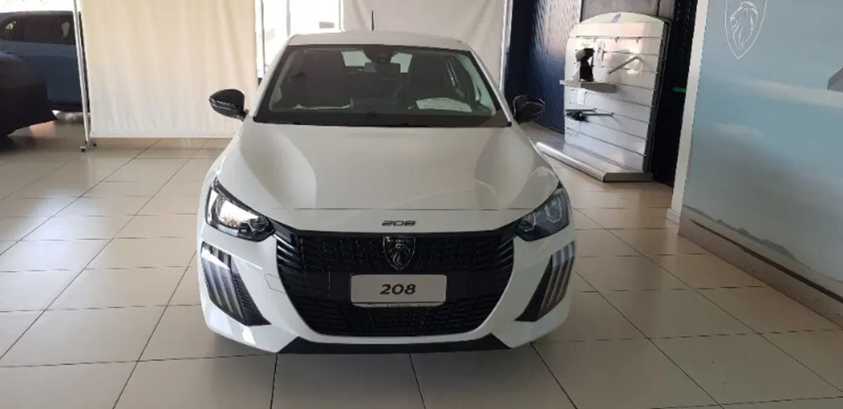 Peugeot 208 nuova a Pordenone (2)