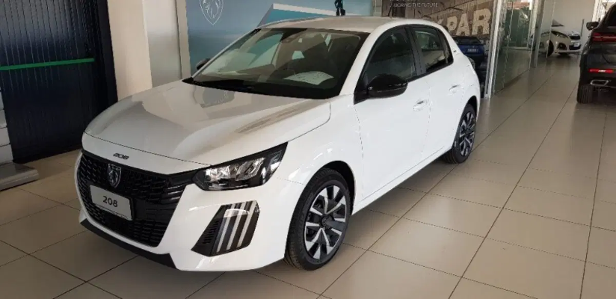 Peugeot 208 nuova a Pordenone (3)