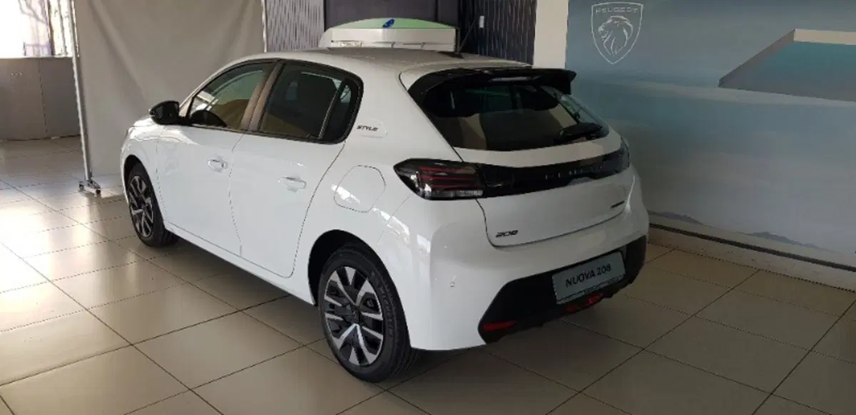 Peugeot 208 nuova a Pordenone (4)