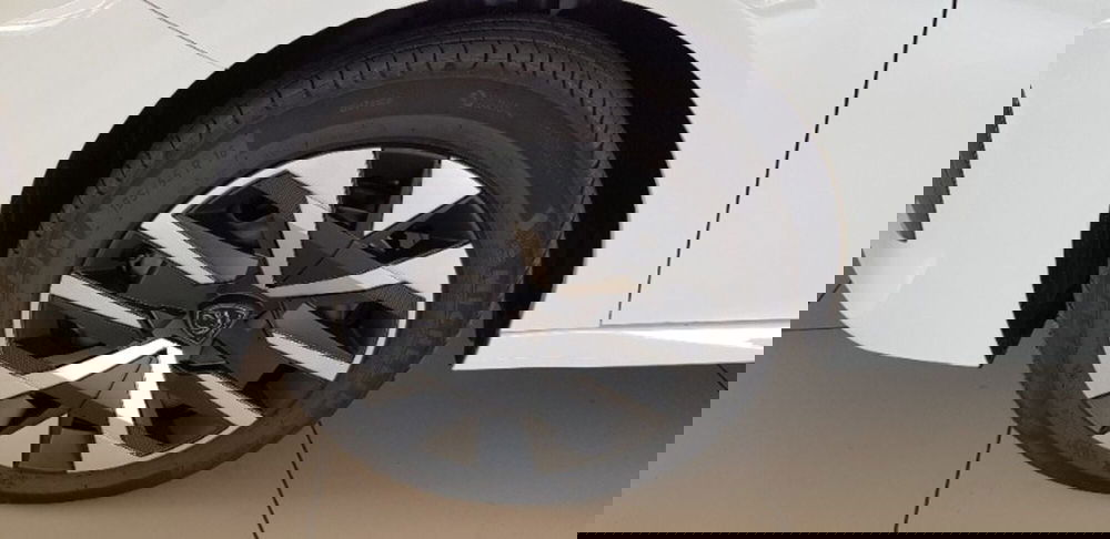 Peugeot 208 nuova a Pordenone (9)