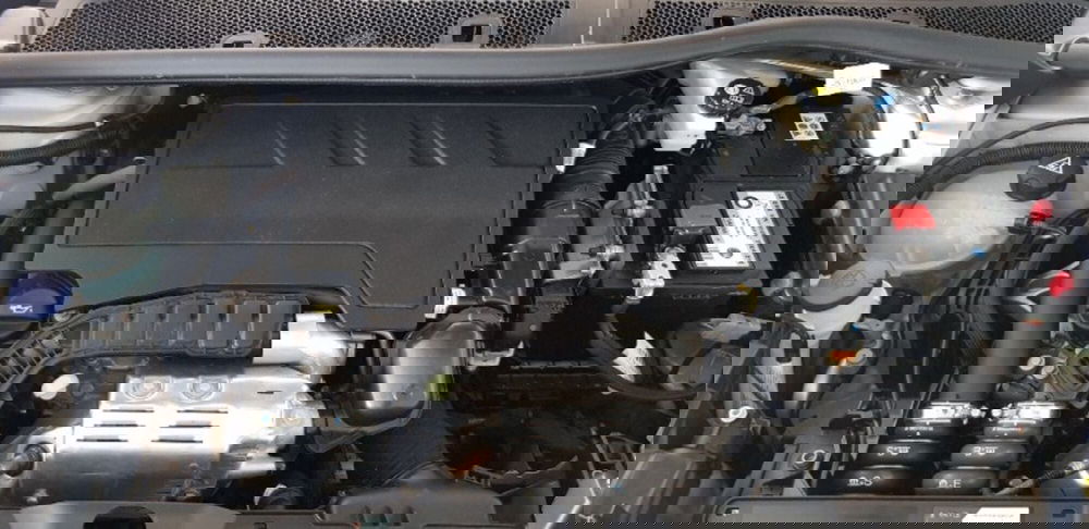 Peugeot 2008 nuova a Pordenone (10)