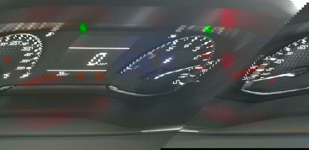 Peugeot 2008 nuova a Pordenone (11)