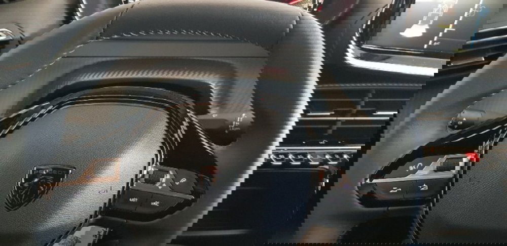 Peugeot 2008 nuova a Pordenone (12)