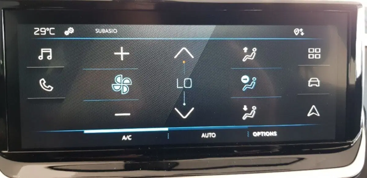 Peugeot 2008 nuova a Pordenone (13)