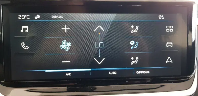 Peugeot 2008 nuova a Pordenone (13)