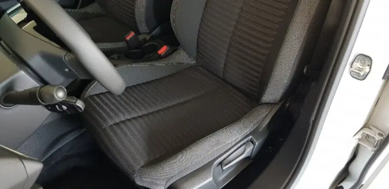 Peugeot 2008 nuova a Pordenone (17)