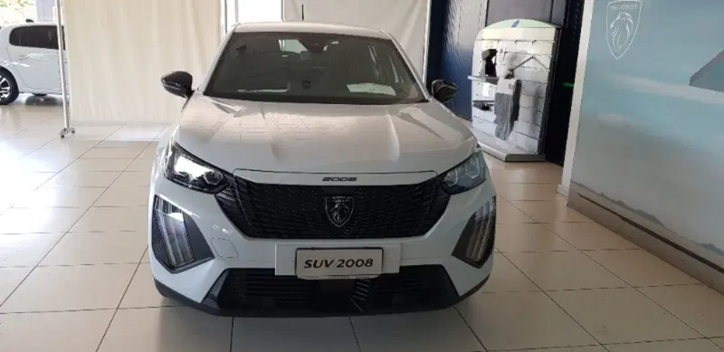 Peugeot 2008 nuova a Pordenone (2)