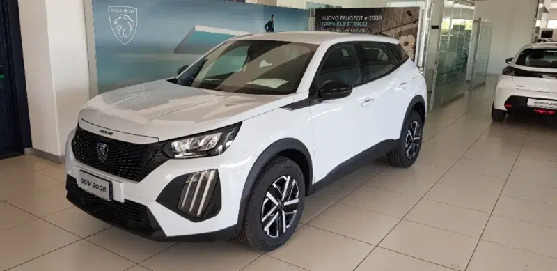 Peugeot 2008 nuova a Pordenone (3)