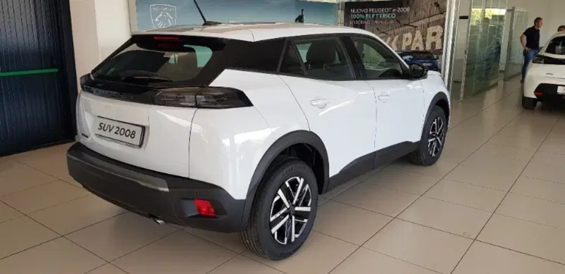Peugeot 2008 nuova a Pordenone (6)