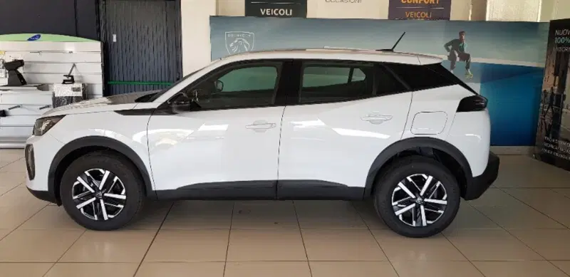 Peugeot 2008 nuova a Pordenone (7)