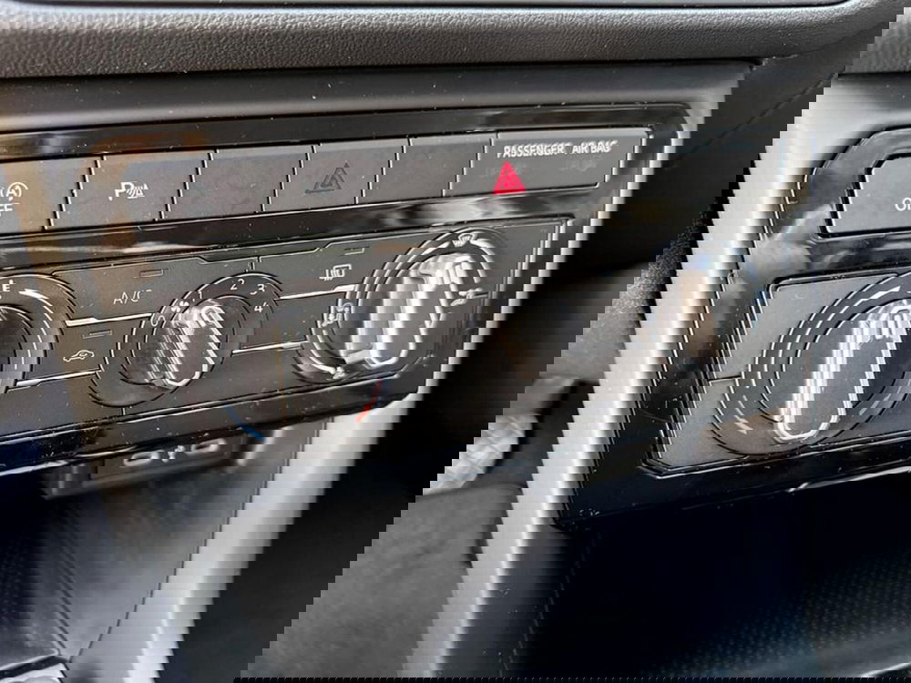 Volkswagen T-Cross usata a Verona (14)