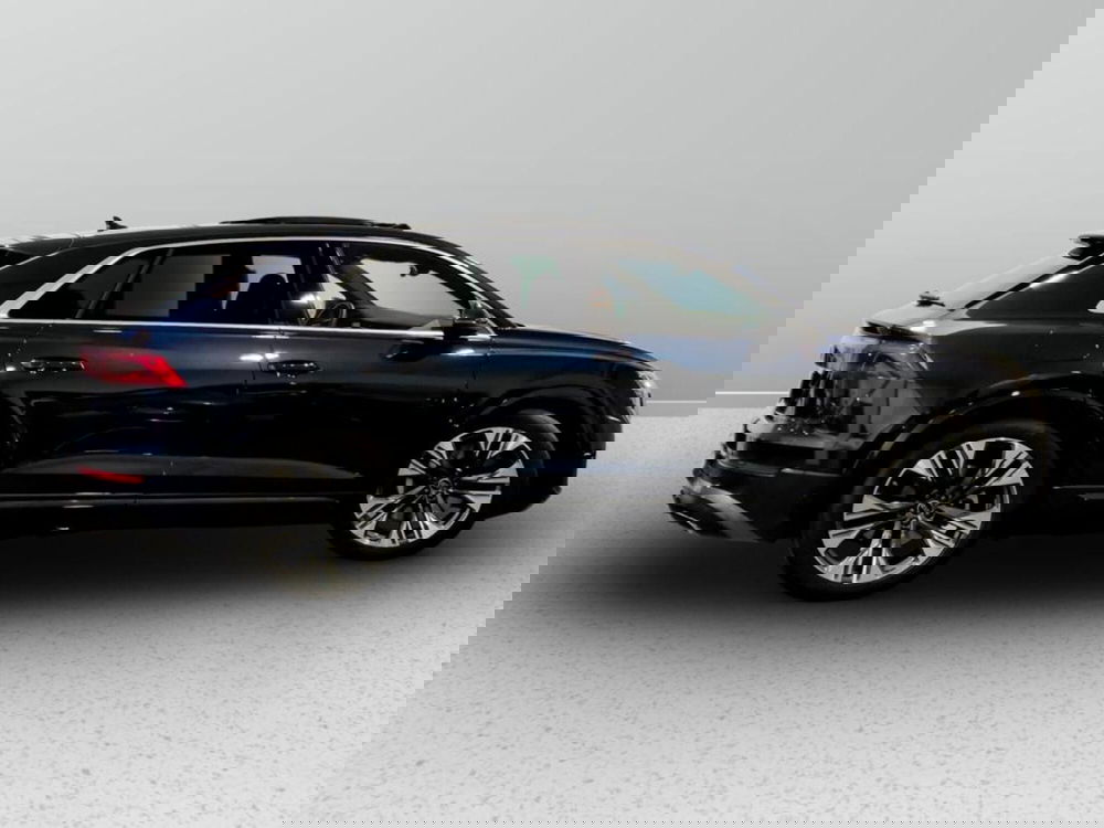 Audi Q8 Sportback usata a Padova (5)