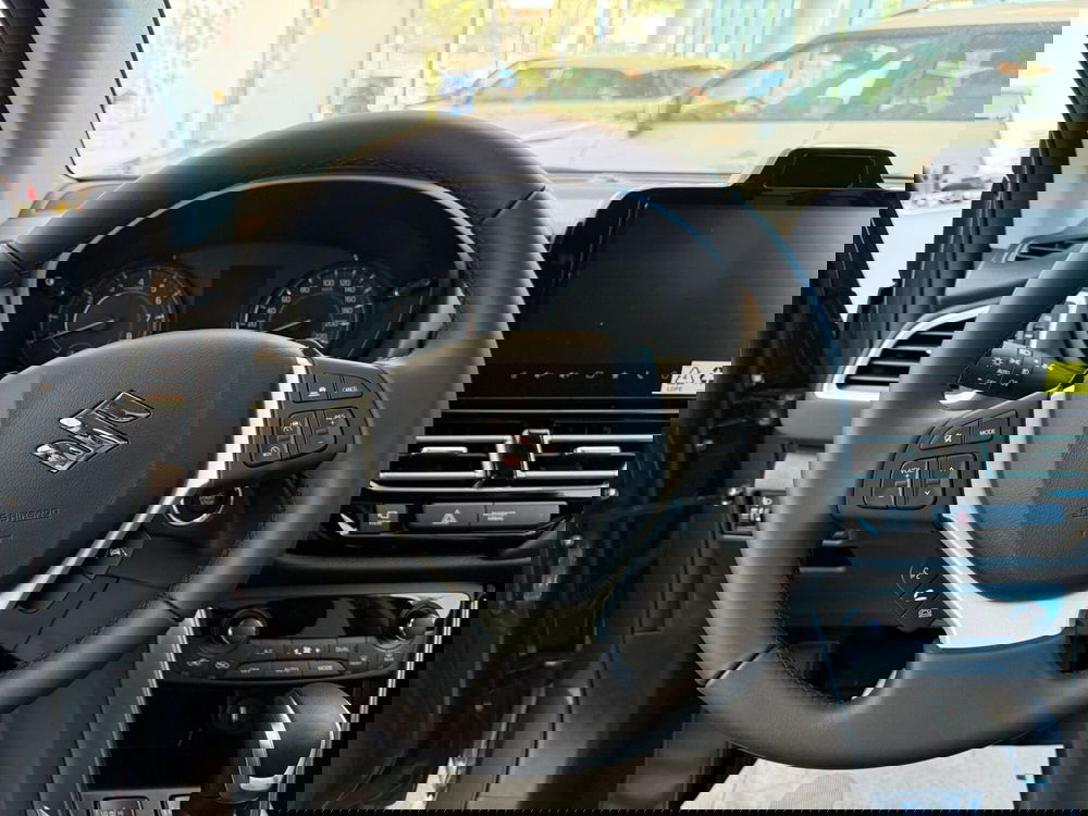 Suzuki S-Cross nuova a Teramo (16)