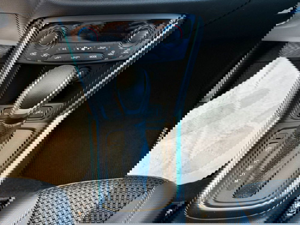 Suzuki S-Cross nuova a Teramo (18)