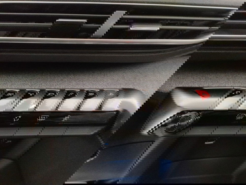 Peugeot 3008 usata a Caserta (15)