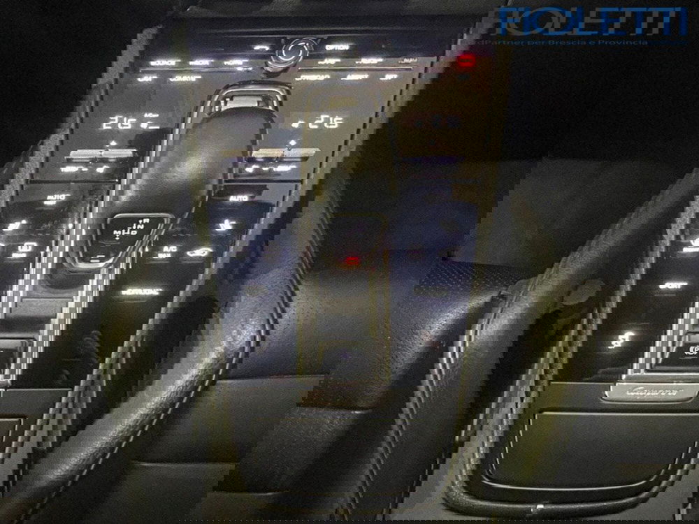 Porsche Cayenne usata a Brescia (13)
