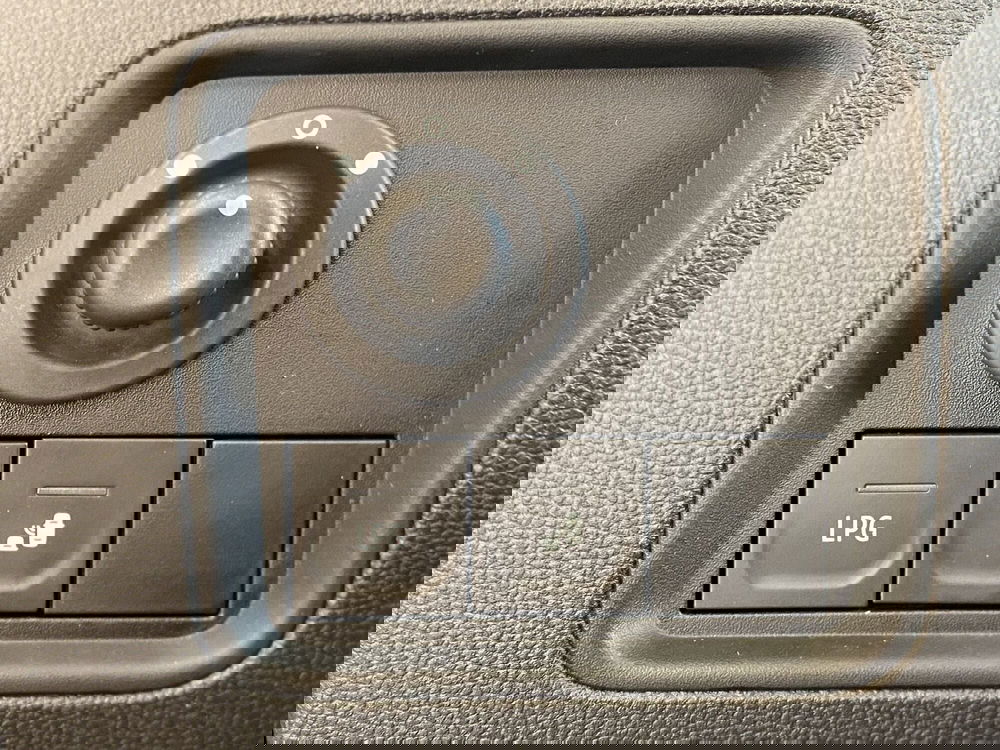 Dacia Duster usata a Monza e Brianza (9)