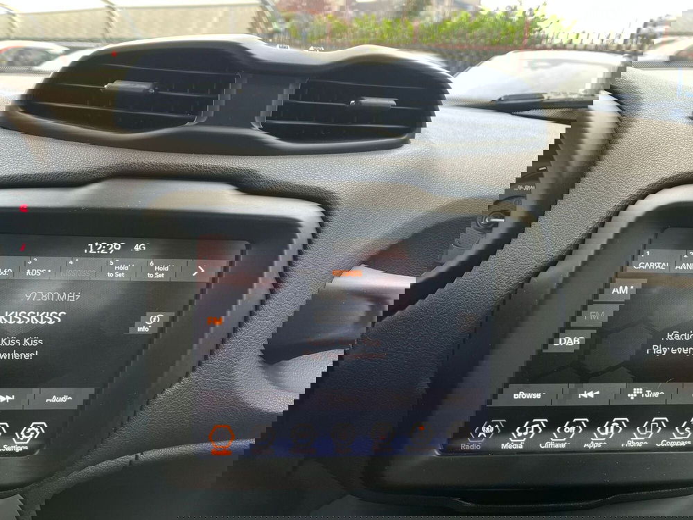 Jeep Renegade usata a Milano (16)