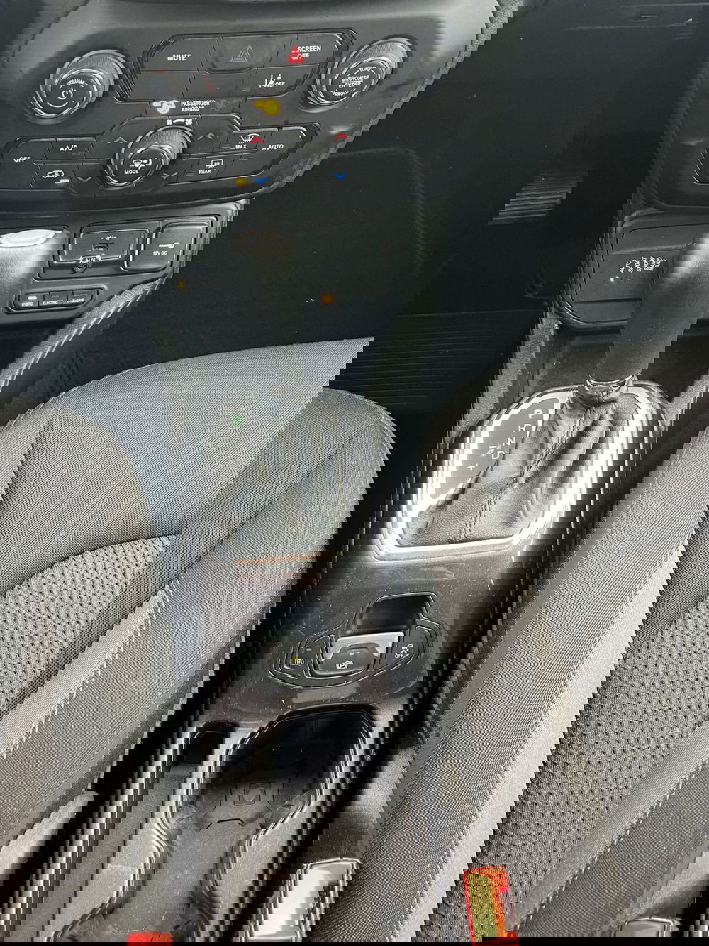 Jeep Renegade usata a Milano (17)