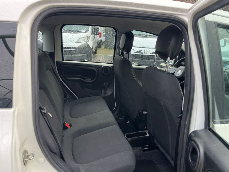 Fiat Panda Cross usata a Milano (13)
