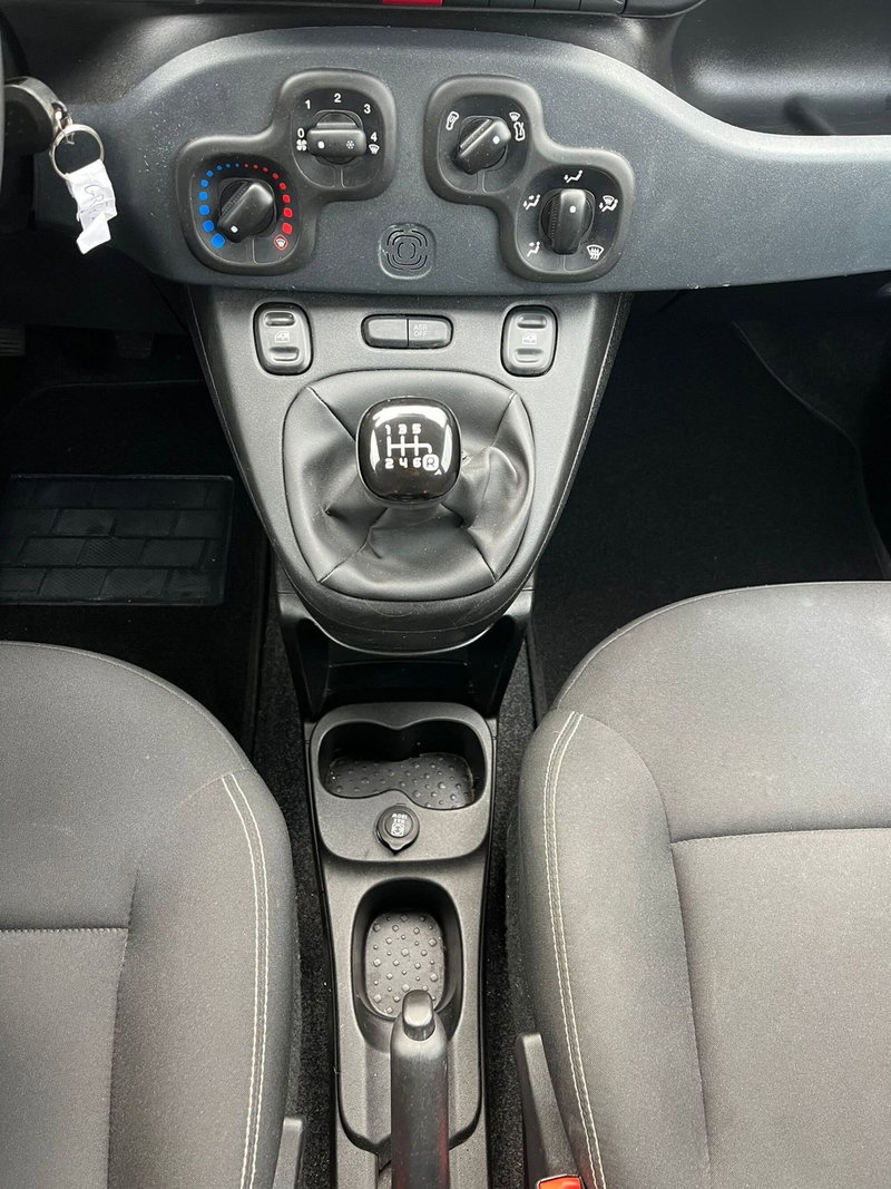 Fiat Panda Cross usata a Milano (17)