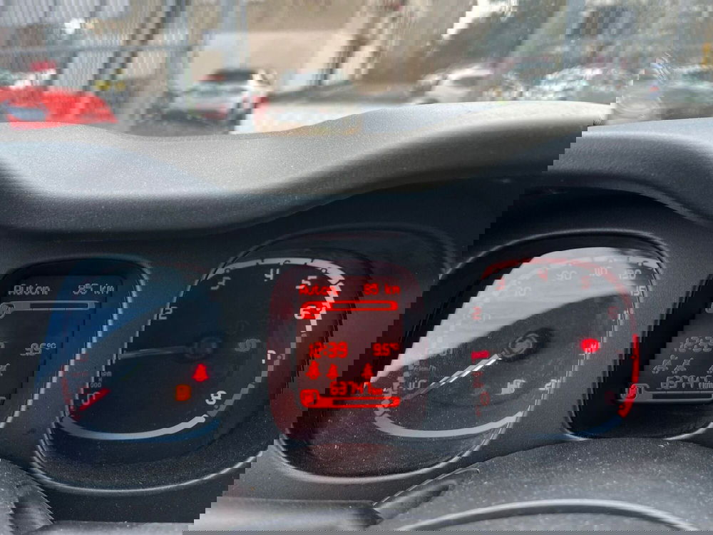 Fiat Panda Cross usata a Milano (18)