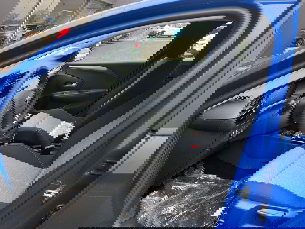 Opel Corsa nuova a Milano (13)