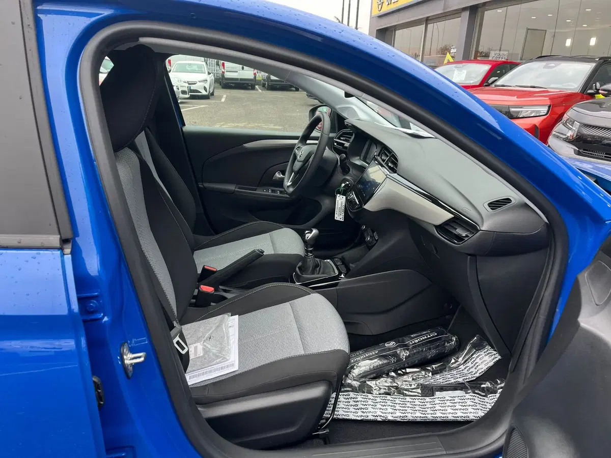 Opel Corsa nuova a Milano (14)