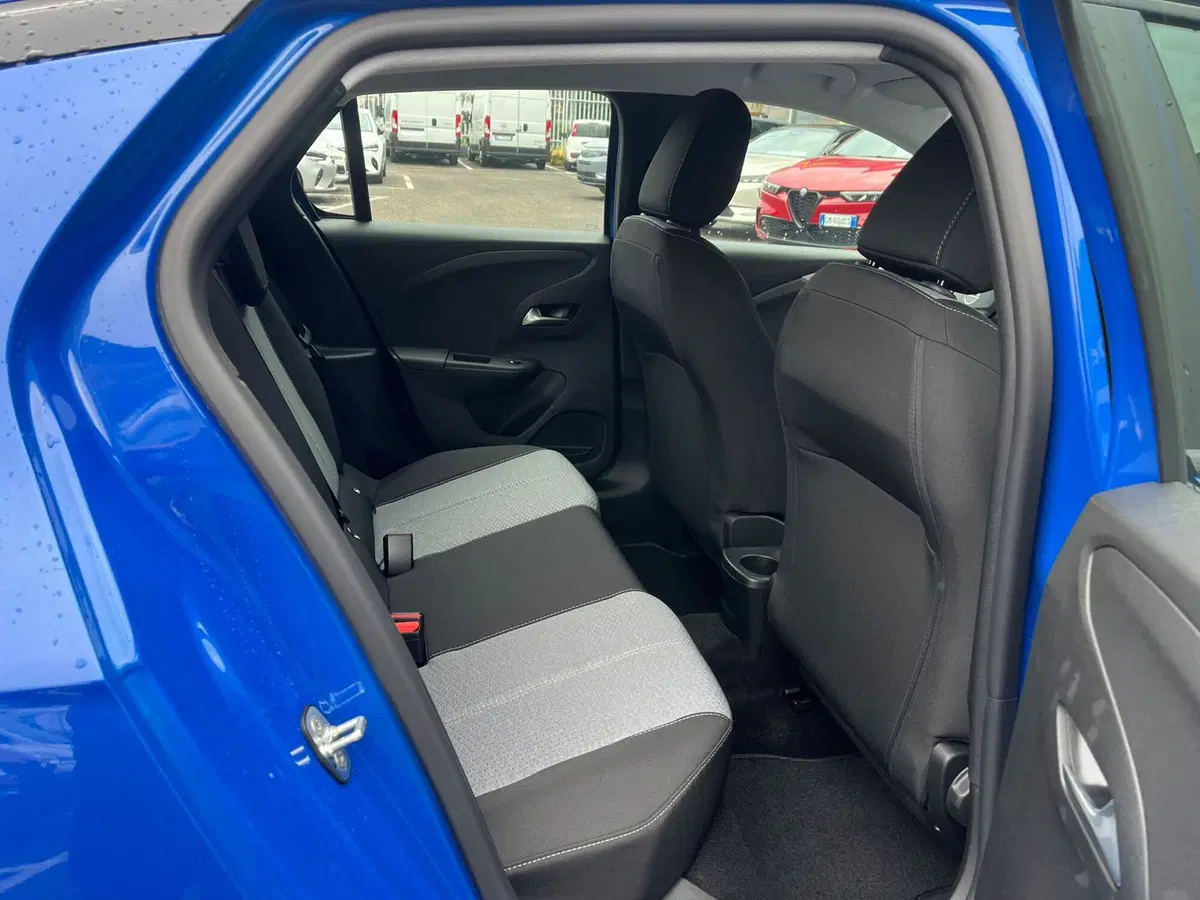 Opel Corsa nuova a Milano (15)